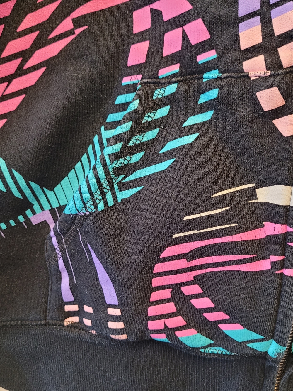 TNA Aritzia Graphic Print Zip Up Hoodie Jacket Black Pink Blue Purple Medium - Picture 5 of 7